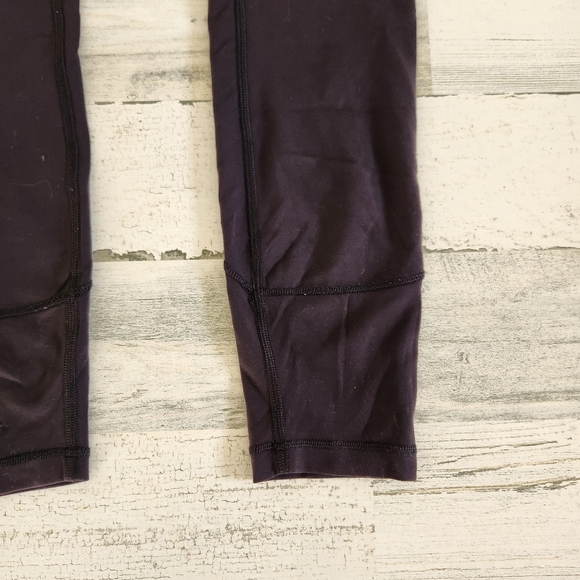 Lululemon In Movement 7/8 Tight Leggings Everlux Black Size 4 - Picture 3 of 9